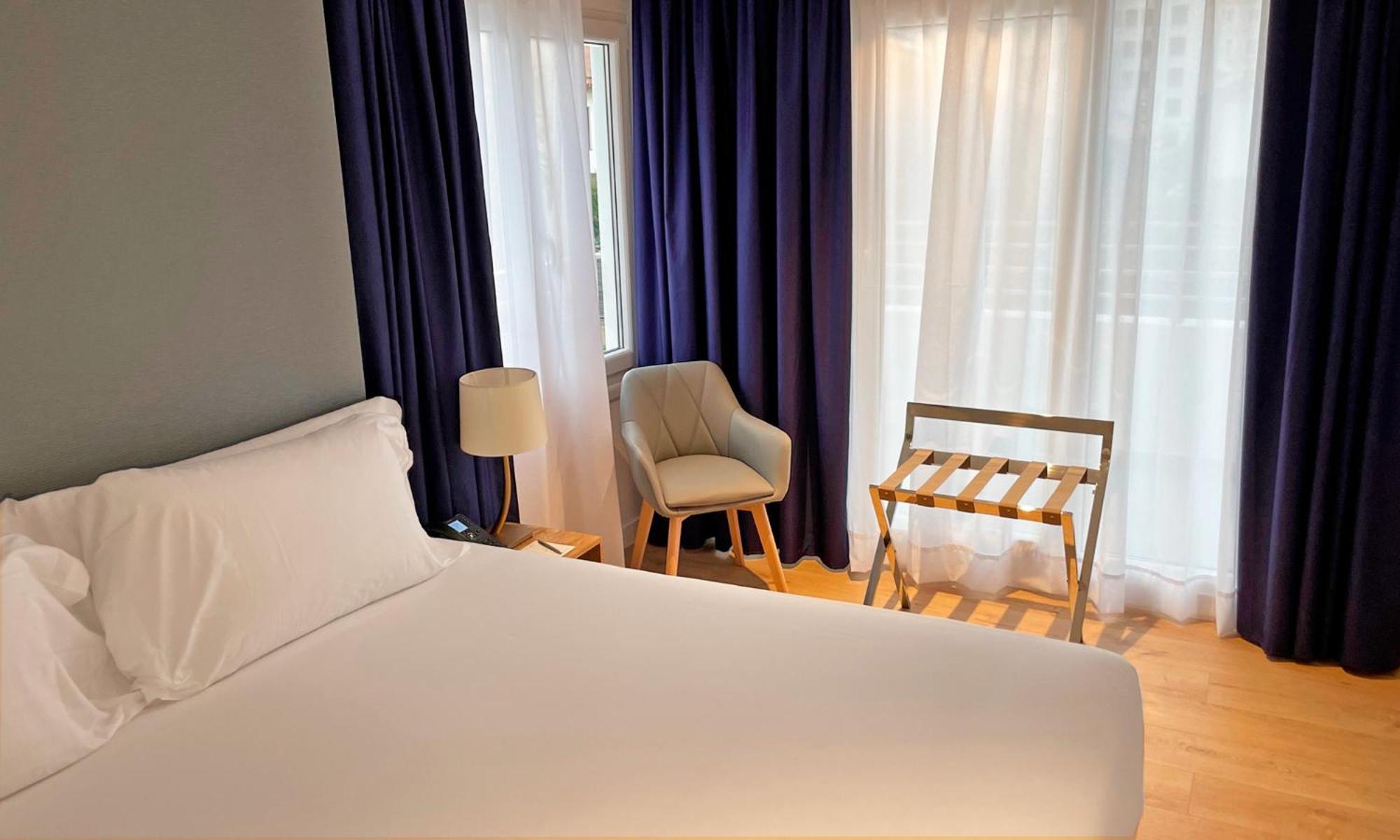 Abba Apartments Playa De Gros San Sebastian Exterior photo