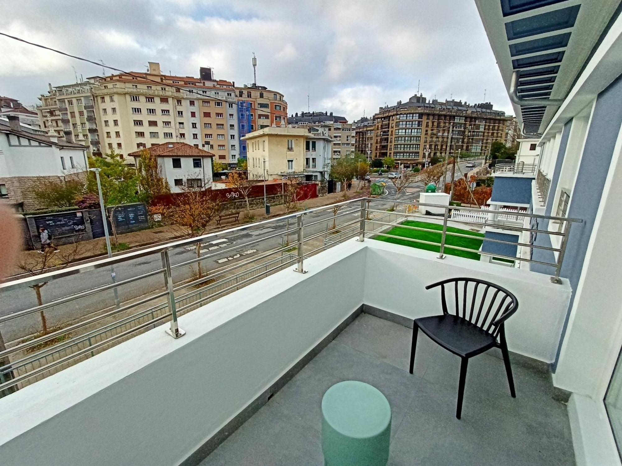 Abba Apartments Playa De Gros San Sebastian Exterior photo